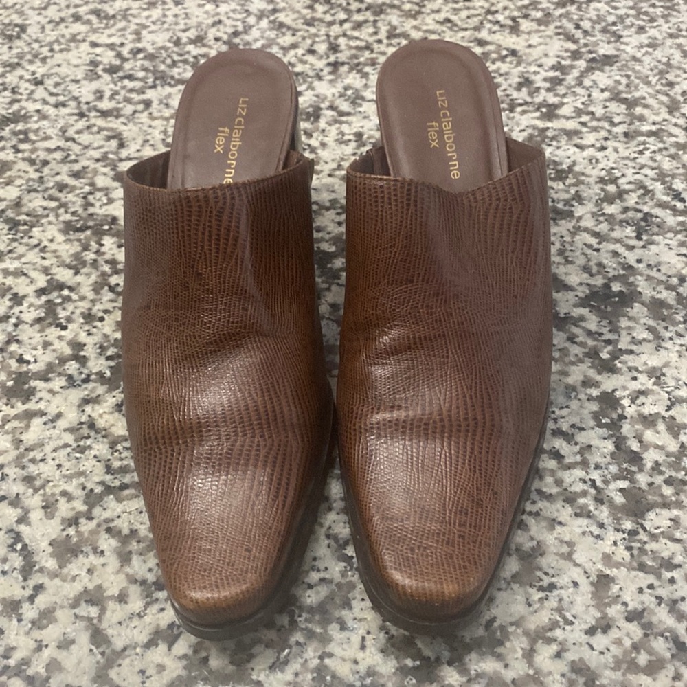 Liz Claiborne flex Leather slides